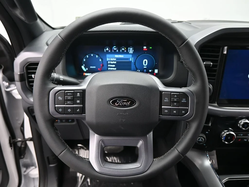 New 2026 Oxford White Ford XLT image 11