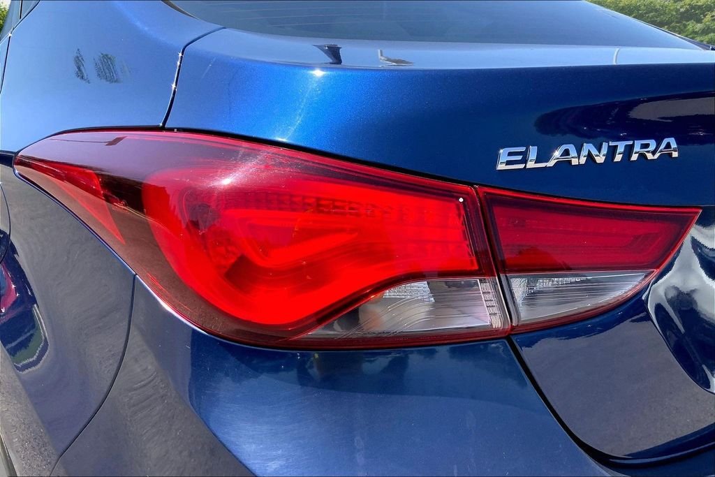 Used 2015 Blue Hyundai SE image 20