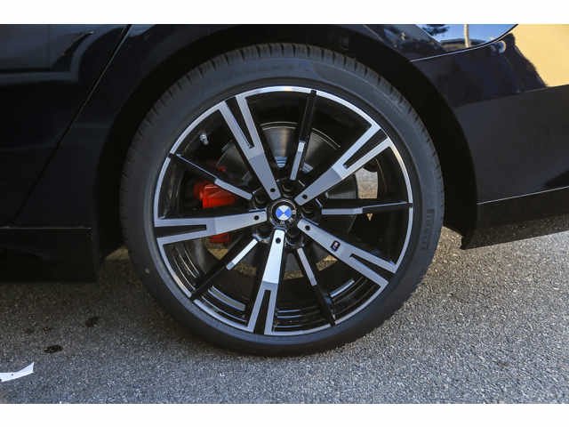 Used 2026 Carbon Black Metallic BMW 530i image 8