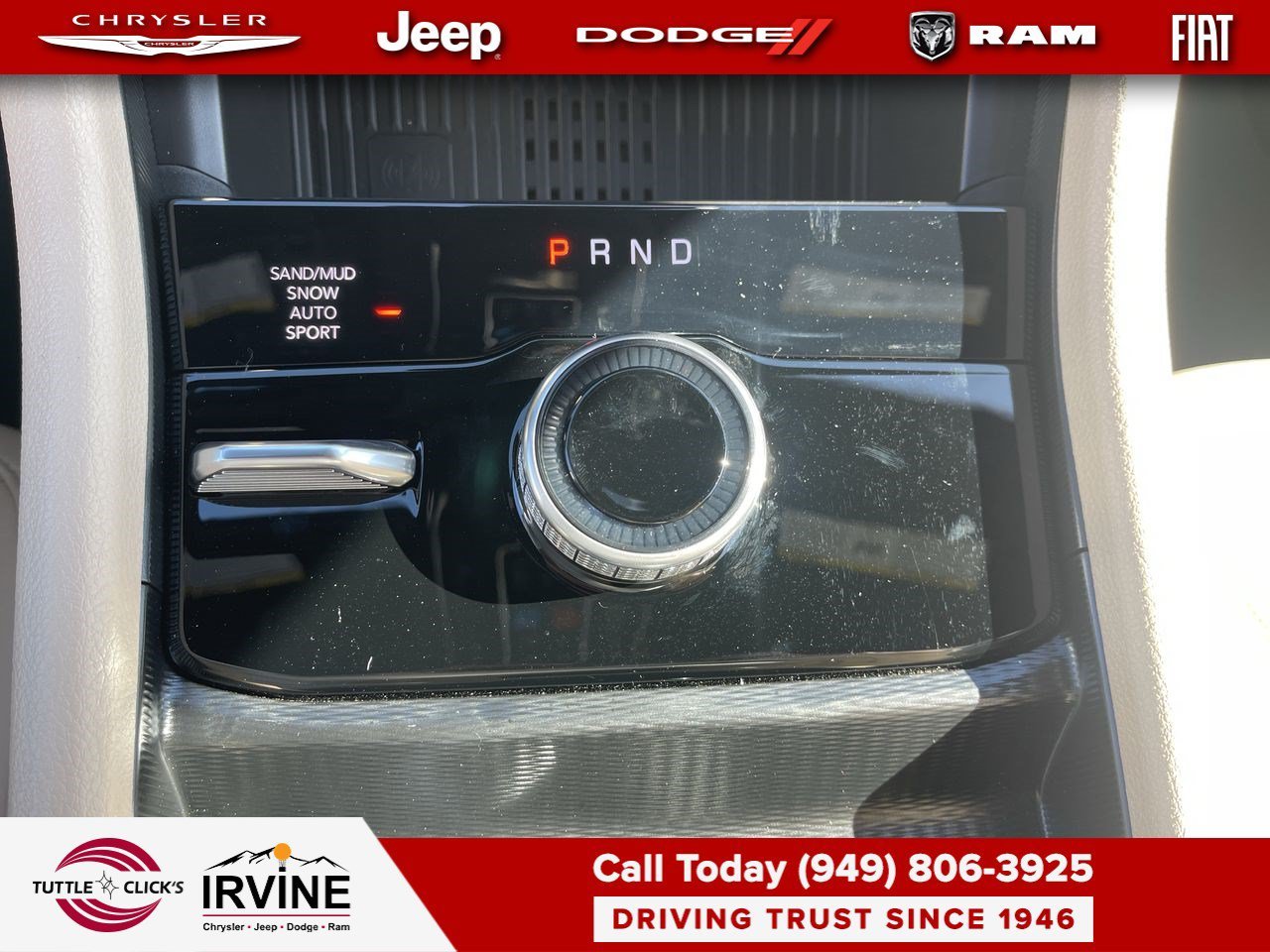 New 2026 Bright White Clear-Coat Exterior Paint Jeep Limited image 19