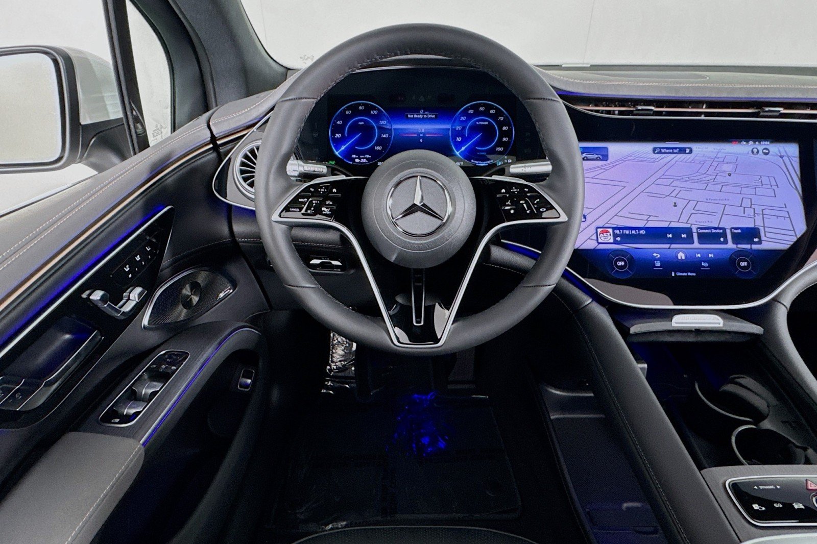 New 2026 Polar White Mercedes-Benz EQS 400 4MATIC® SUV image 4
