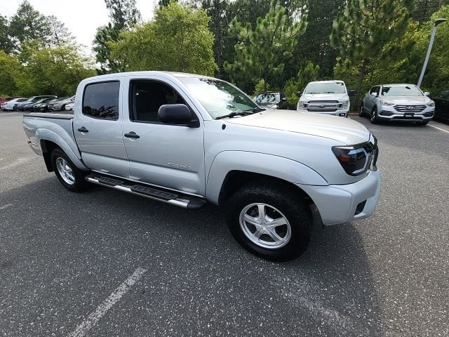 Used 2013 Silver Toyota Base image 17