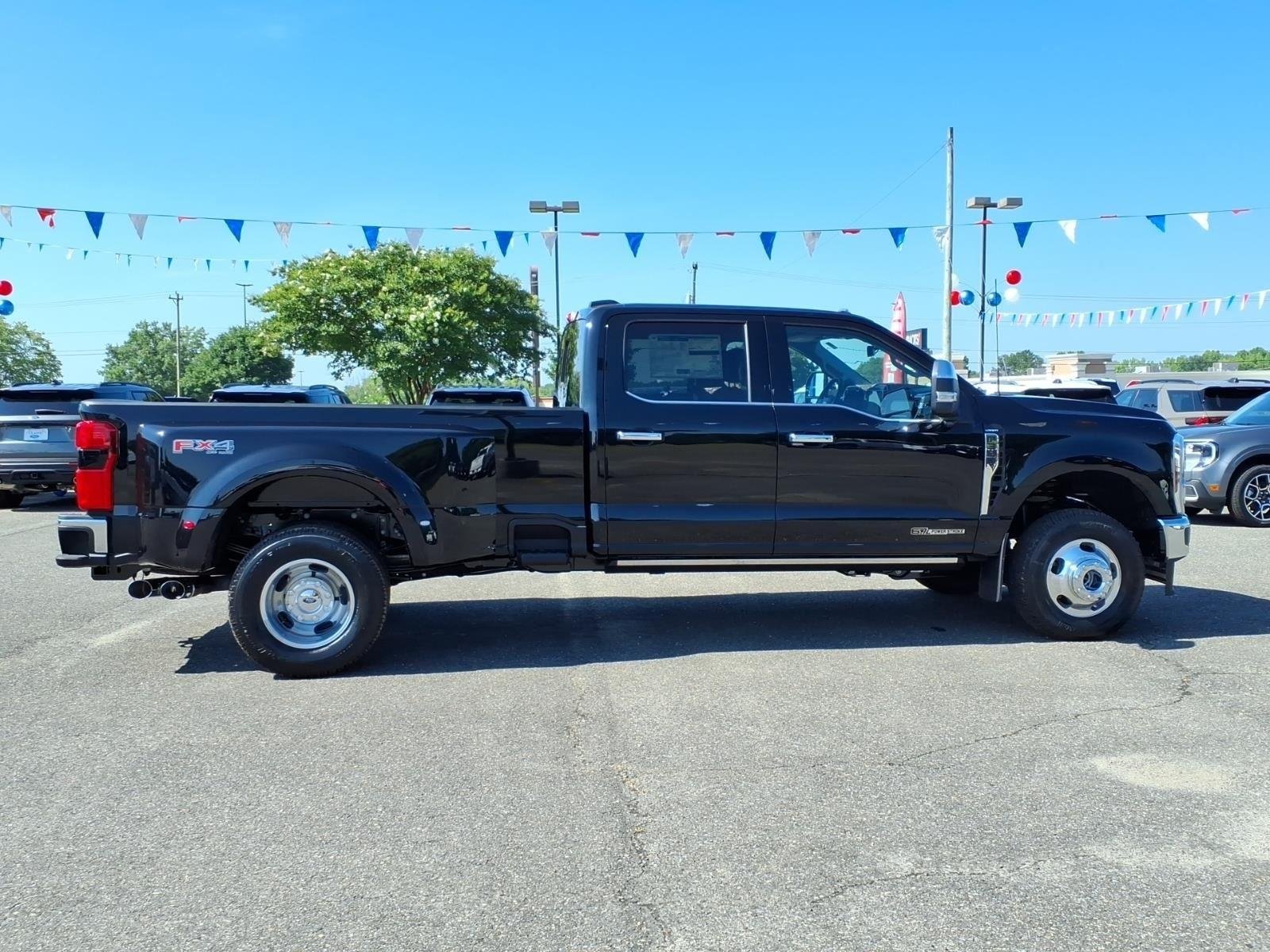 New 2026 Agate Black Metallic Ford F-350® Lariat® image 12