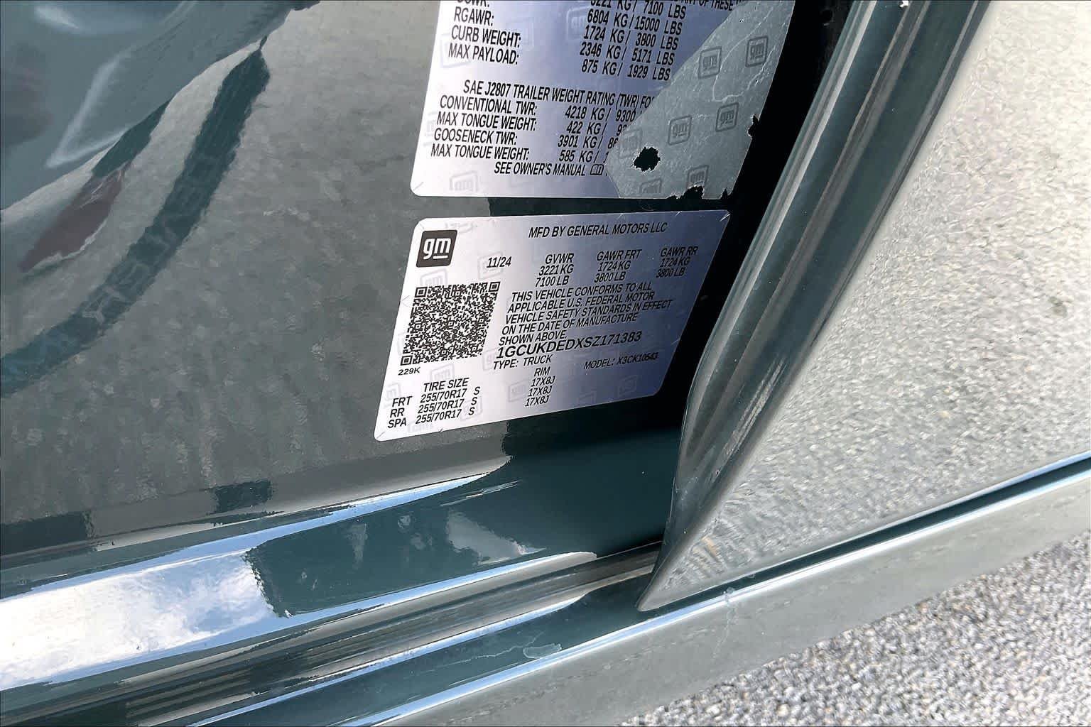Used 2025 Cypress Gray Chevrolet LT image 33