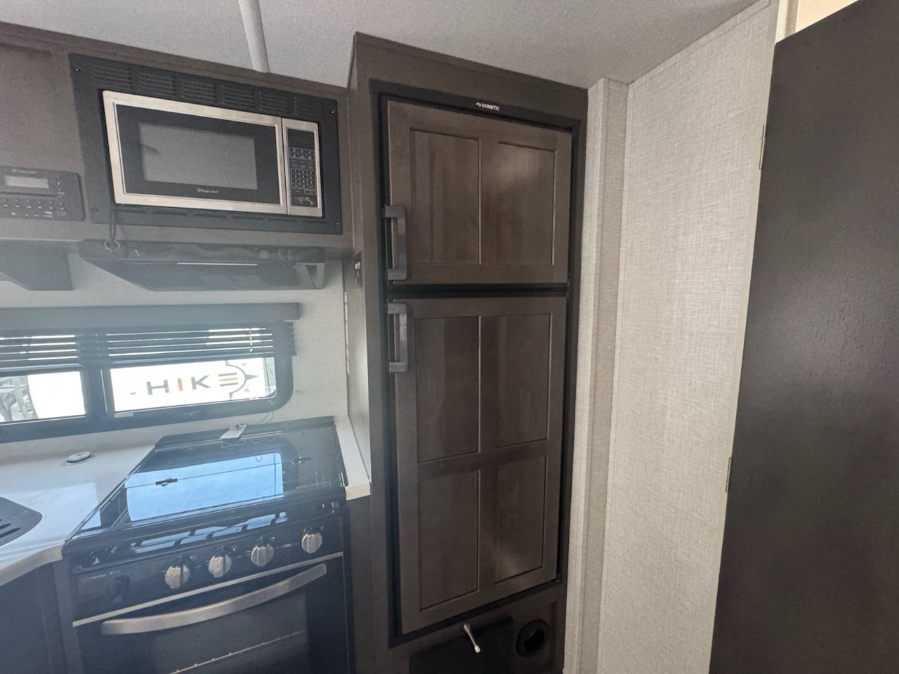 Used 2021  Forestriver 2075S image 6