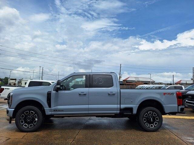 New 2026 Glacier Gray Metallic Tri-Coat Ford F-250® Platinum® image 2