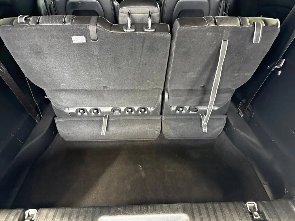 Used 2025 Black Chrysler Limited image 9