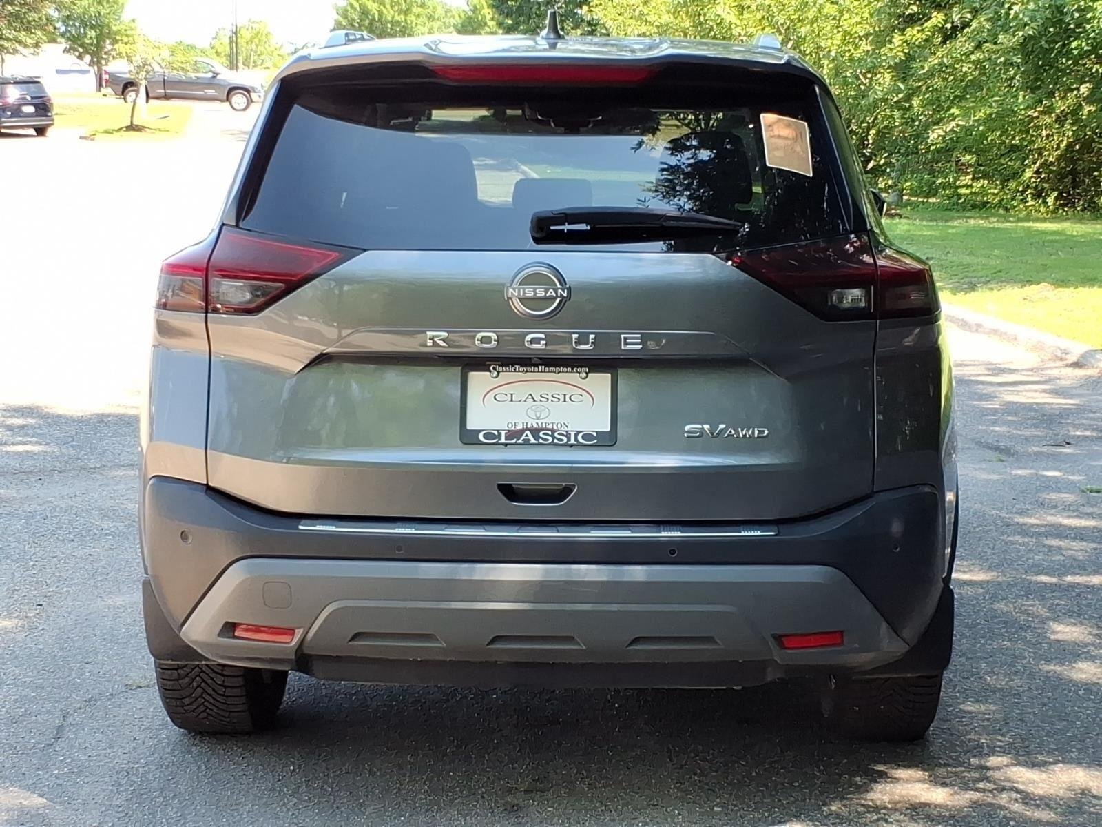 Used 2023 Gun Metallic Nissan SV image 13