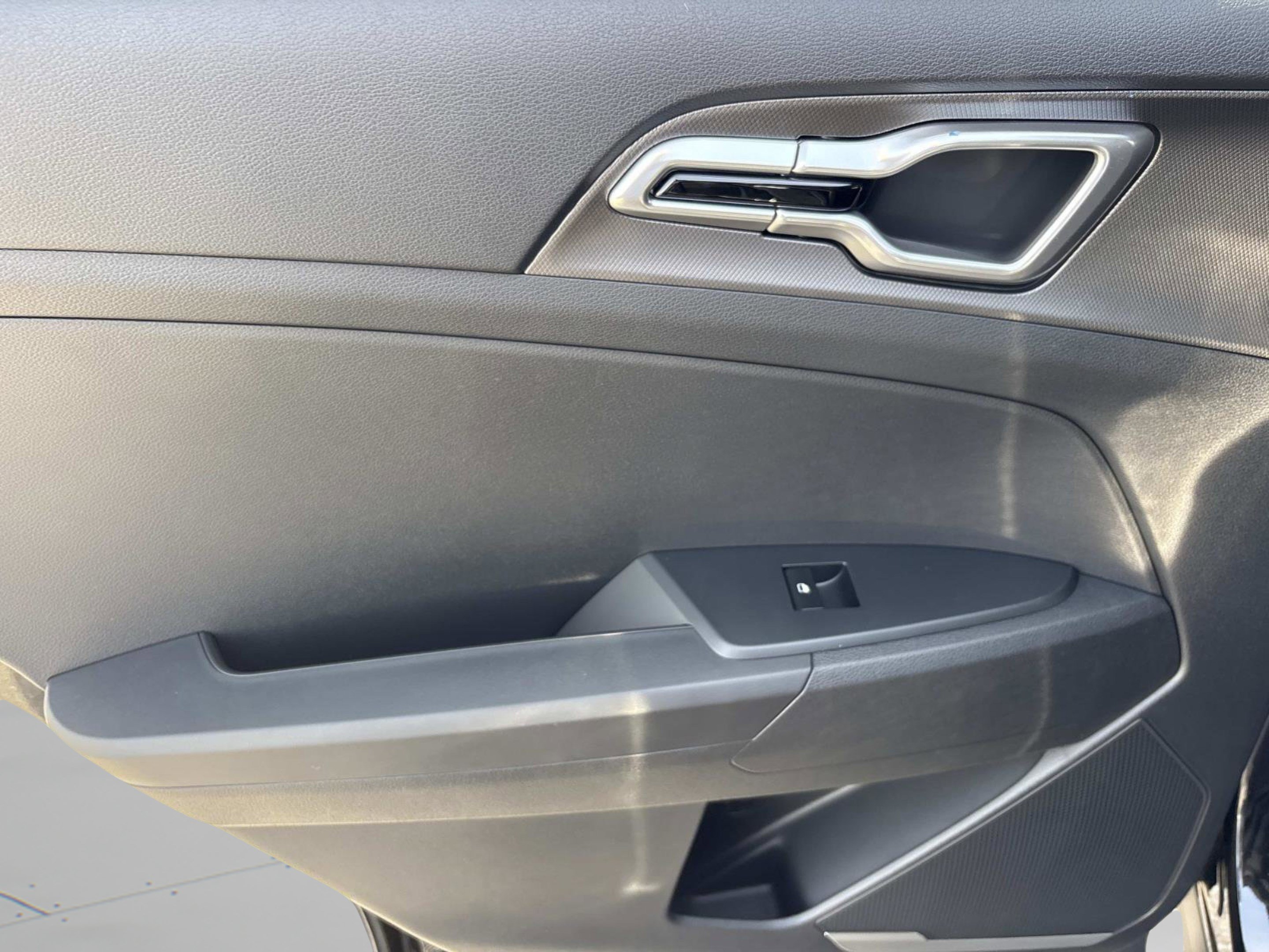 New 2026 Fusion Black Kia LX image 18