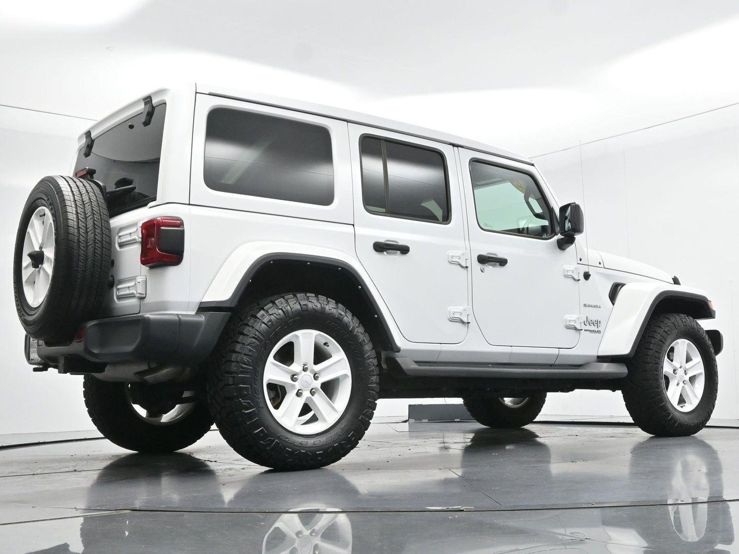Used 2022 Bright White Clearcoat Jeep Unlimited Sahara image 52