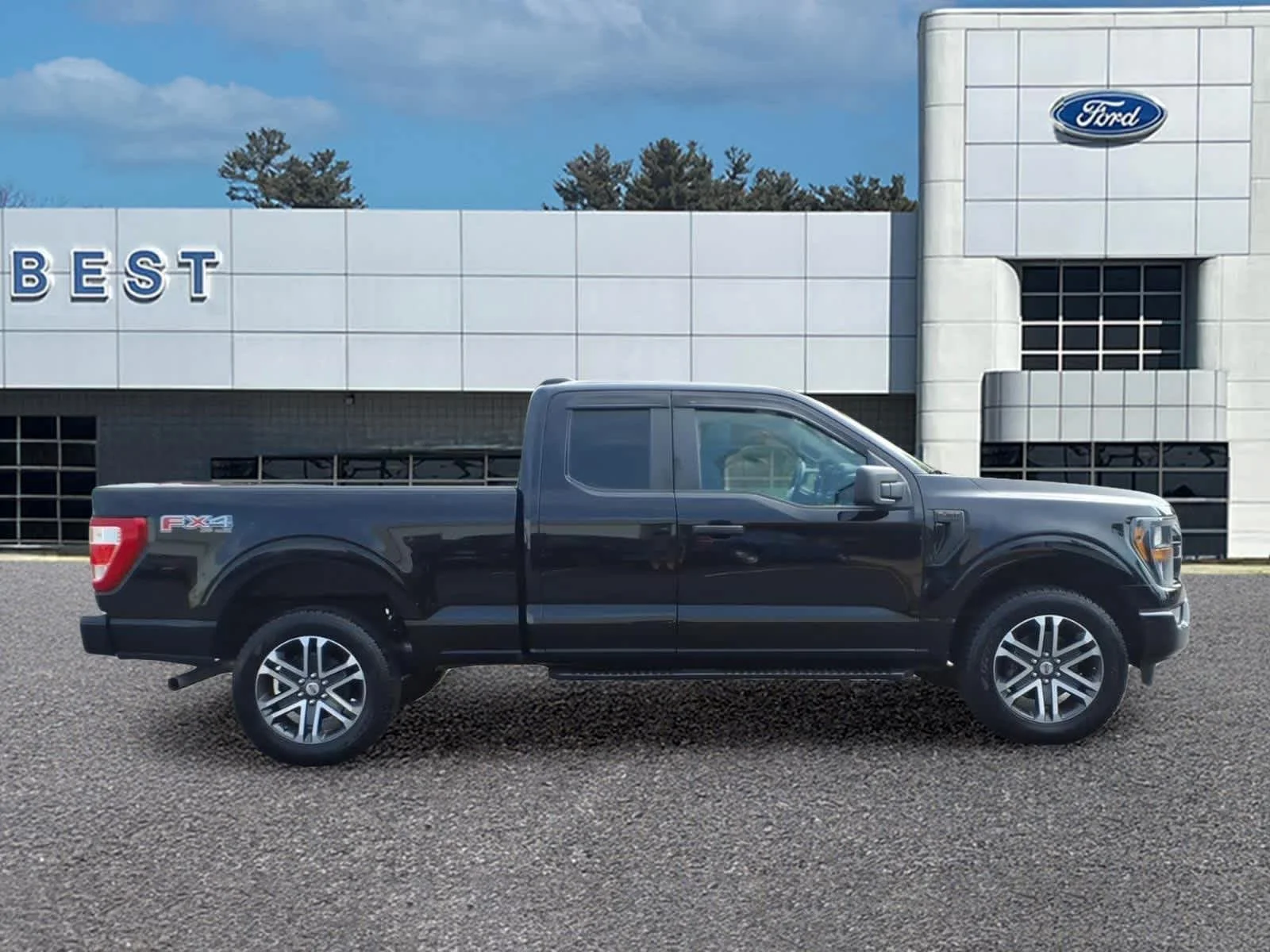 Used 2023 Agate Black Metallic Ford XL image 8