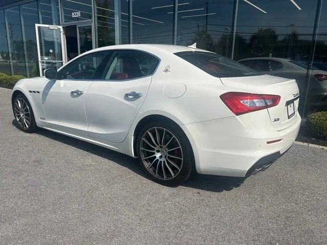 Used 2018 Bianco Maserati S Q4 GranSport image 4