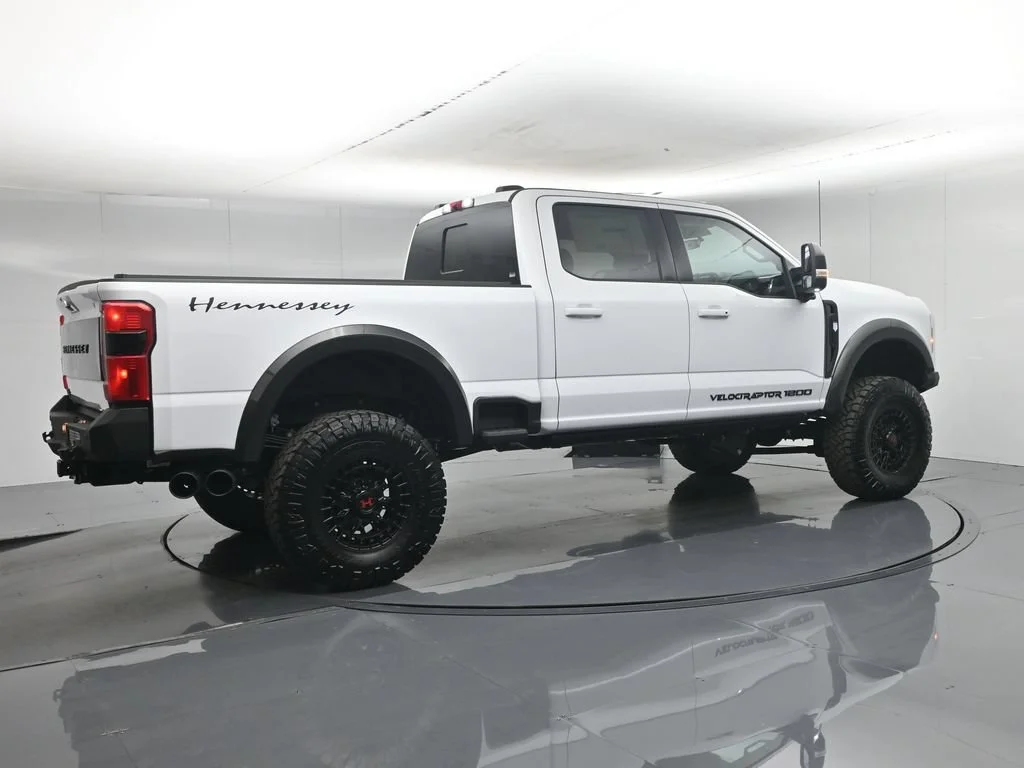 New 2026 Oxford White Ford Lariat image 30