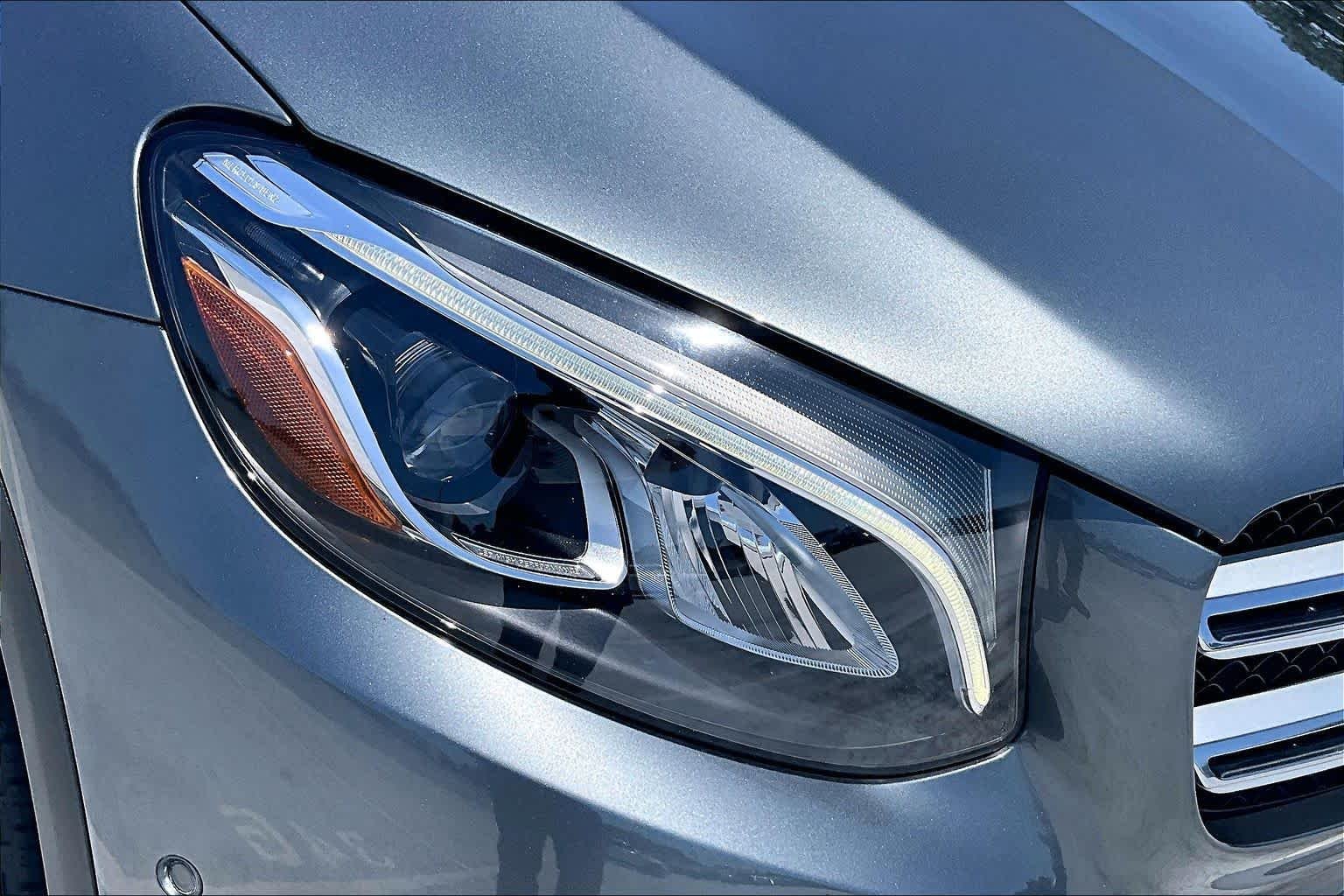 Used 2018 Selenite Grey Metallic Mercedes-Benz GLC 300 image 27