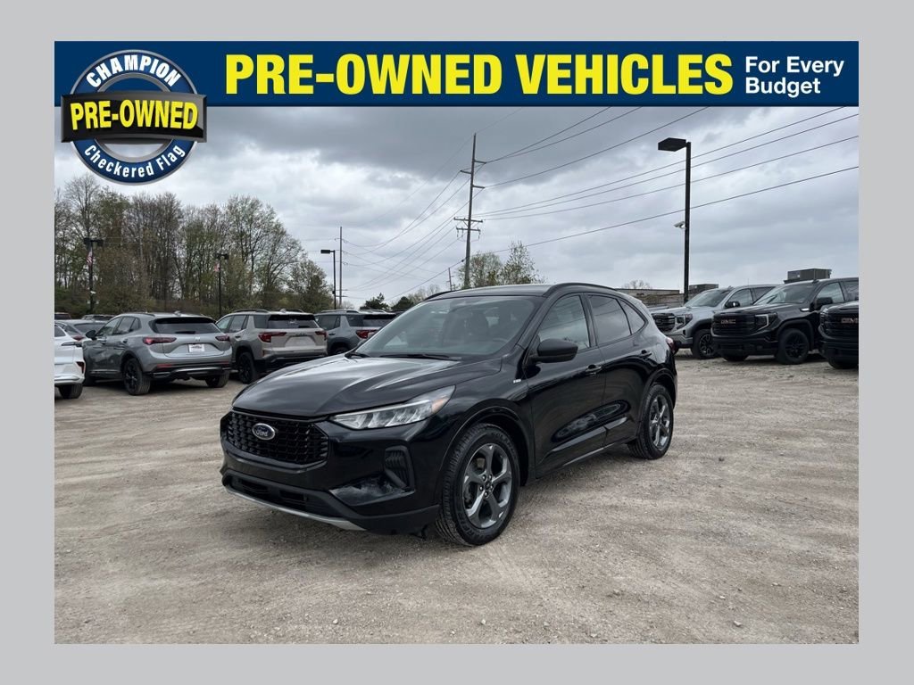 2023 Ford Escape ST-Line FWD's photo