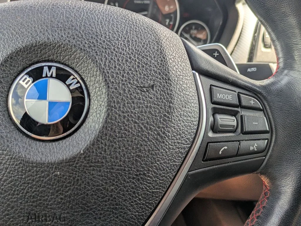 Used 2018 White BMW 330e iPerformance image 15