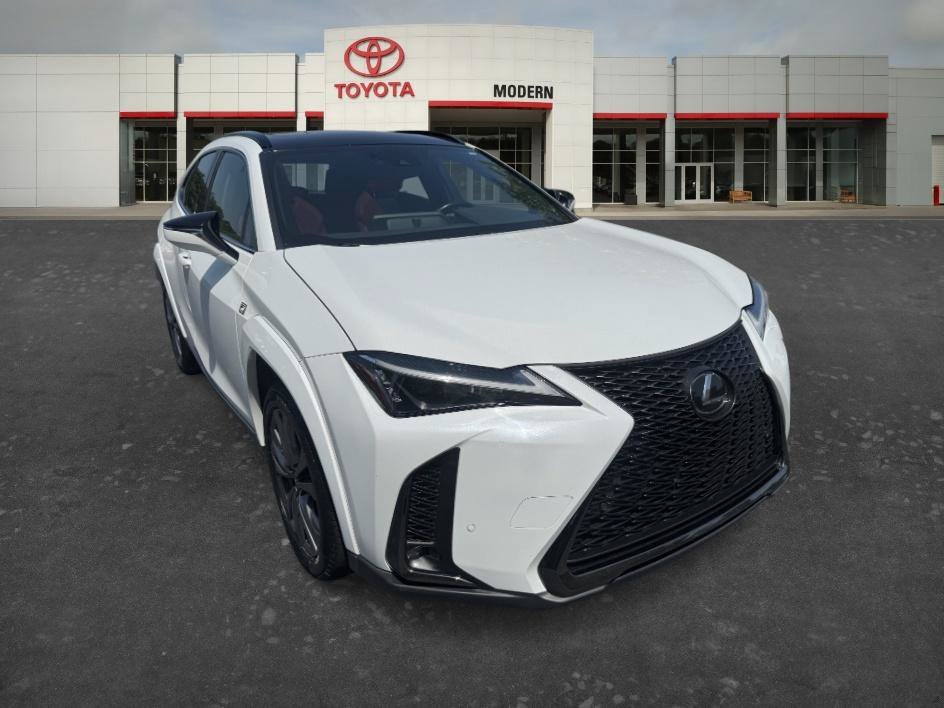 Used 2023 Ultra White Lexus UX 250h F SPORT Handling image 3
