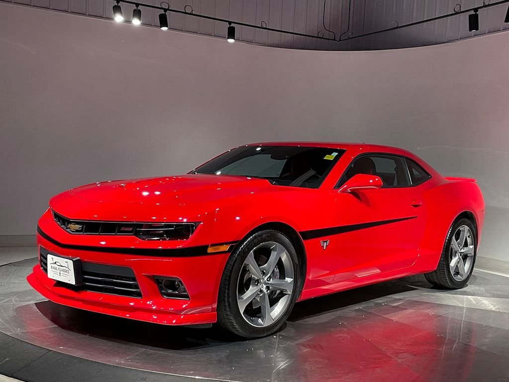 Used 2015 Red Chevrolet SS image 6