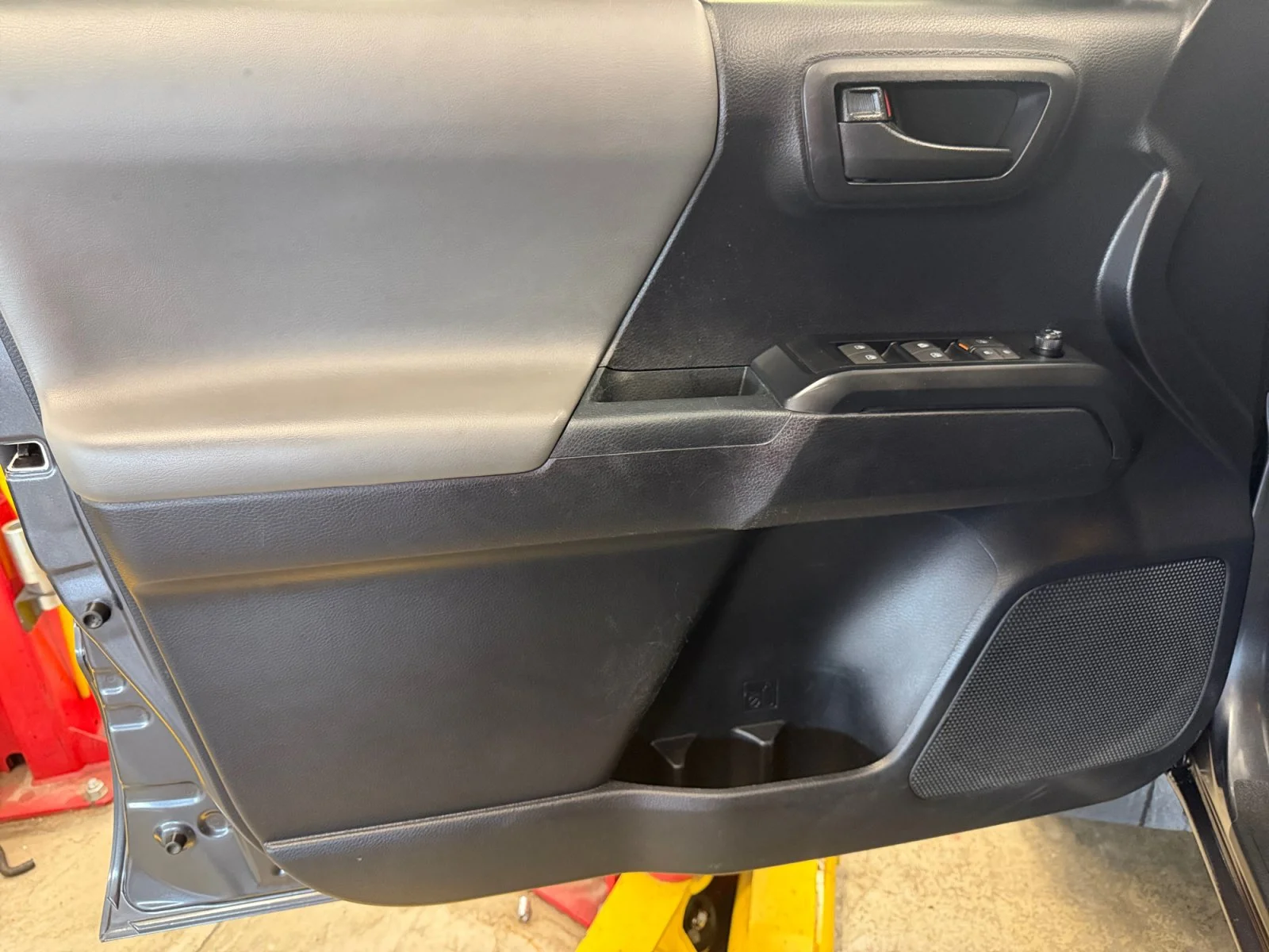 Used 2020 Magnetic Gray Metallic Toyota SR image 25