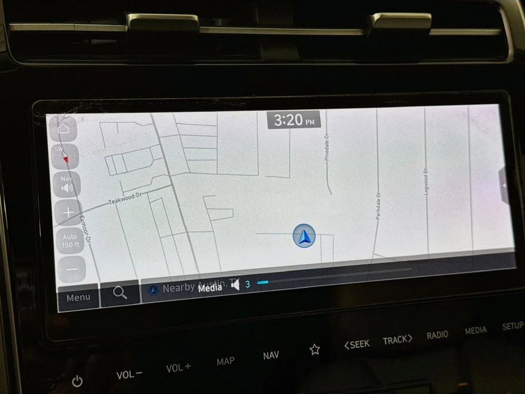 Used 2022 Black Hyundai Limited image 16