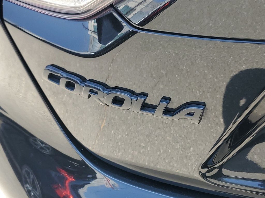 Used 2022 Black Toyota SE image 7
