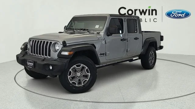 Used 2020 Billet Silver Metallic Clearcoat Jeep Sport image 1