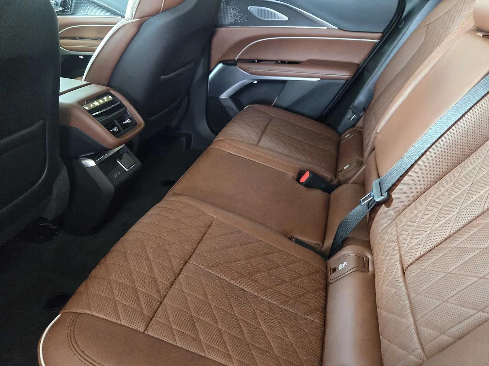 2027 Cadillac LYRIQ Signature Sport - Photo 19