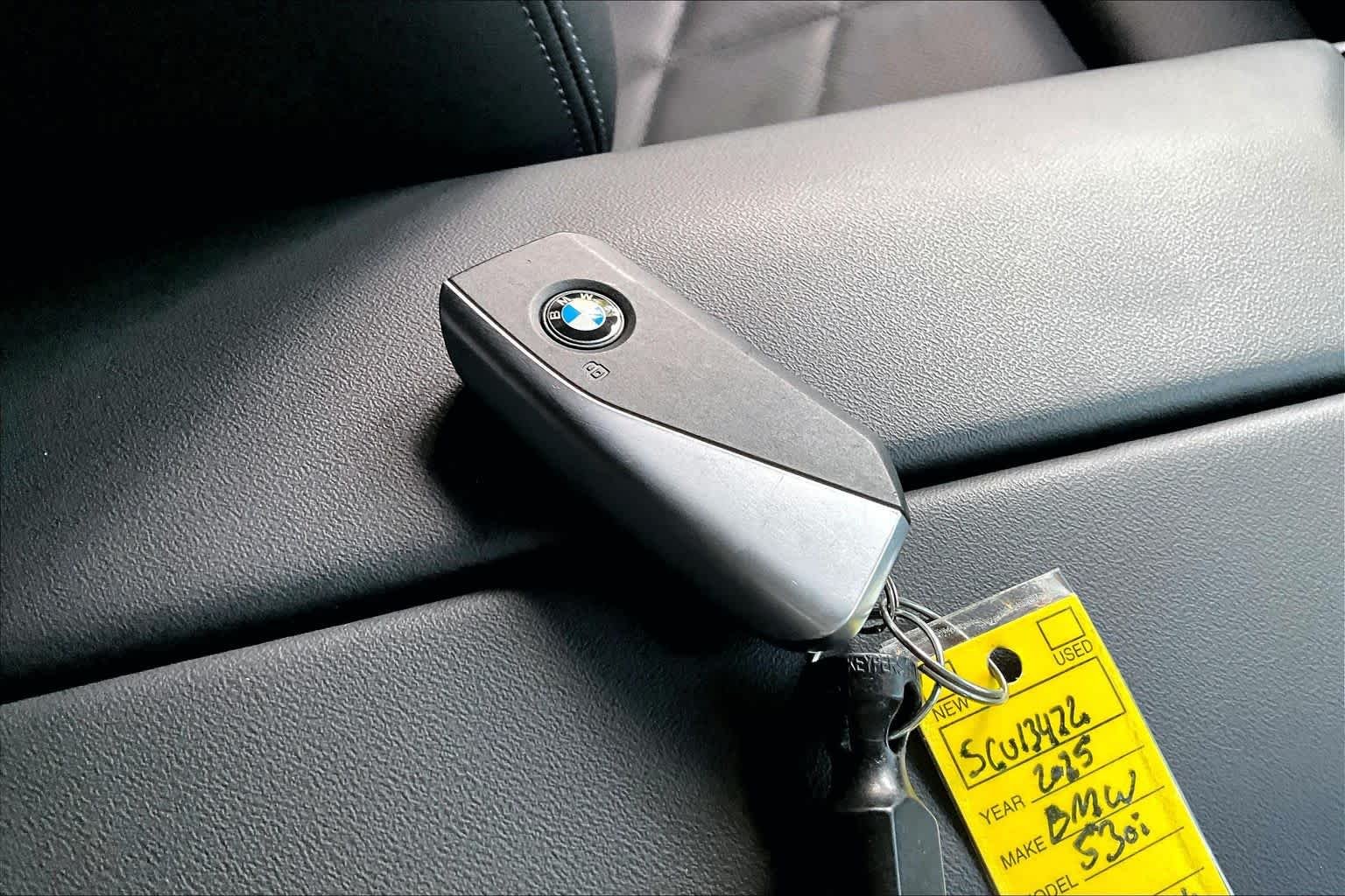 Used 2025 Black Sapphire Metallic BMW 530i image 14