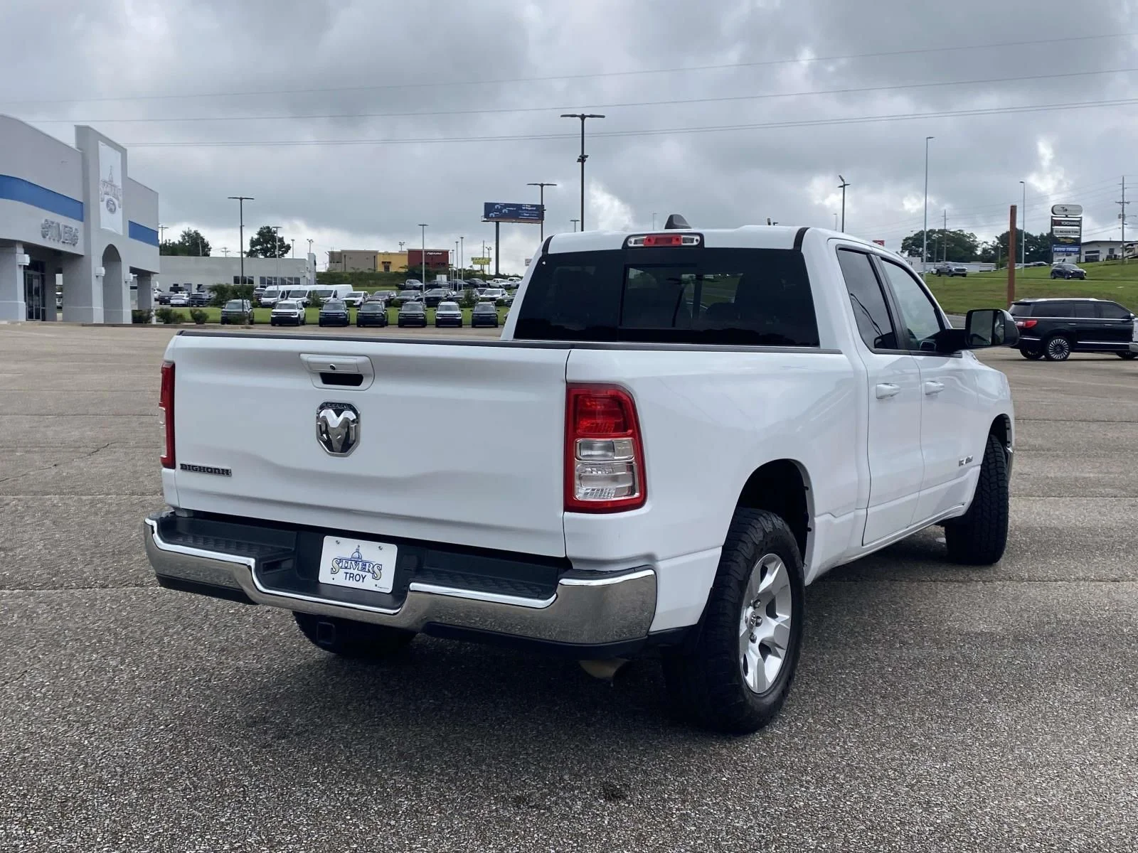 Used 2021 White Ram Big Horn/Lone Star image 7