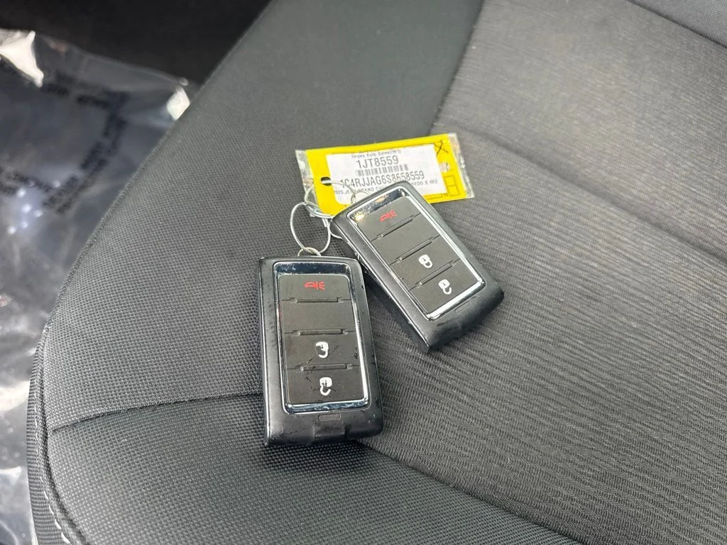 Used 2025 Red Jeep Laredo image 19