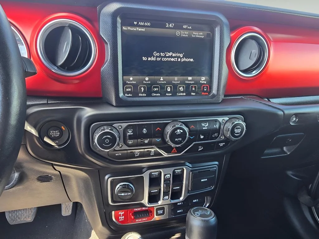 Used 2018 Granite Crystal Metallic Clearcoat Jeep Rubicon image 18