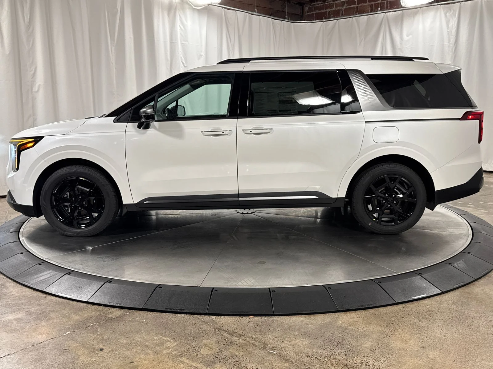 New 2027 Snow White Pearl Kia EX image 8