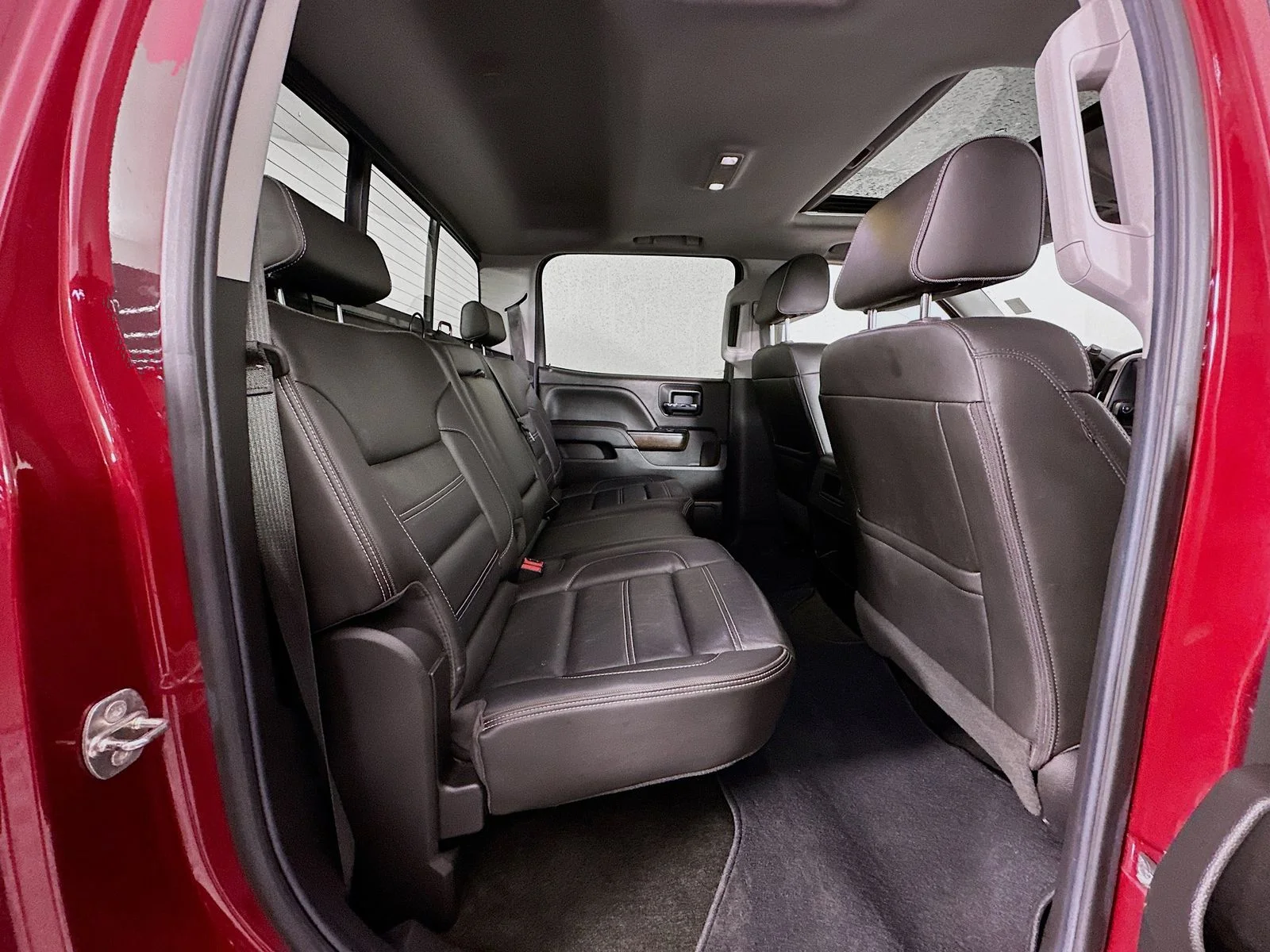 Used 2018 Red Quartz Tintcoat GMC Denali image 29