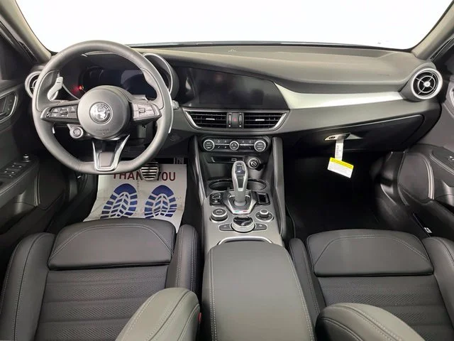 2026 Alfa Romeo Giulia Base - Photo 42