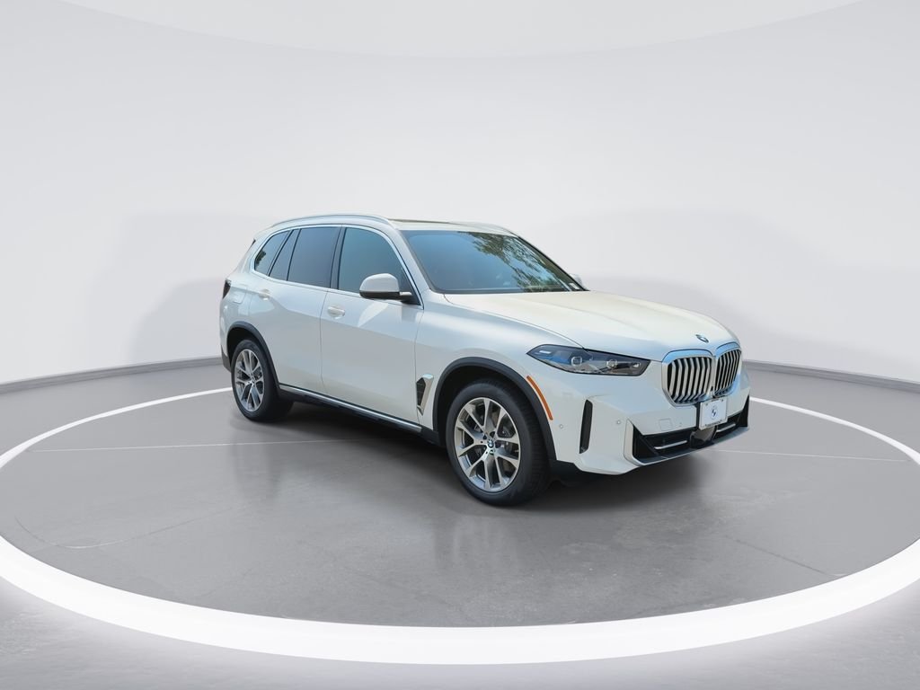 New 2026 White BMW xDrive40i image 2