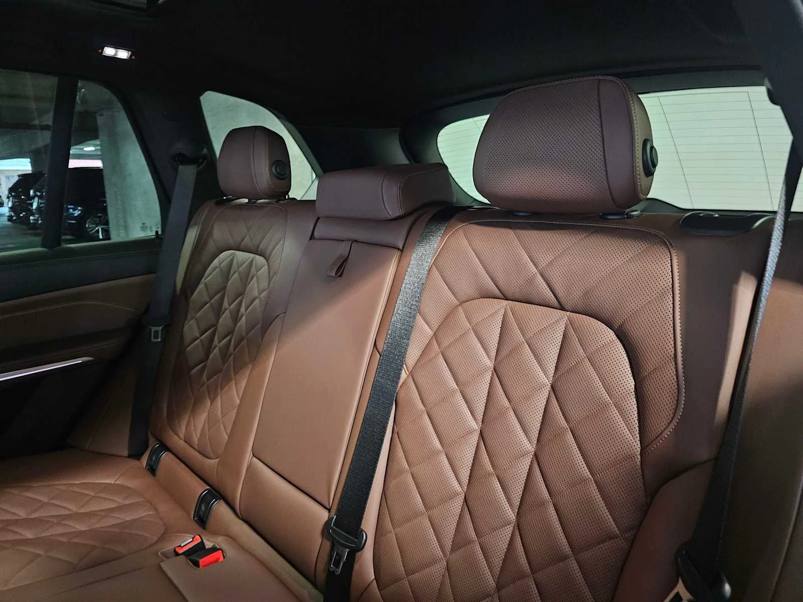 New 2026 Black Sapphire Metallic BMW xDrive40i image 37