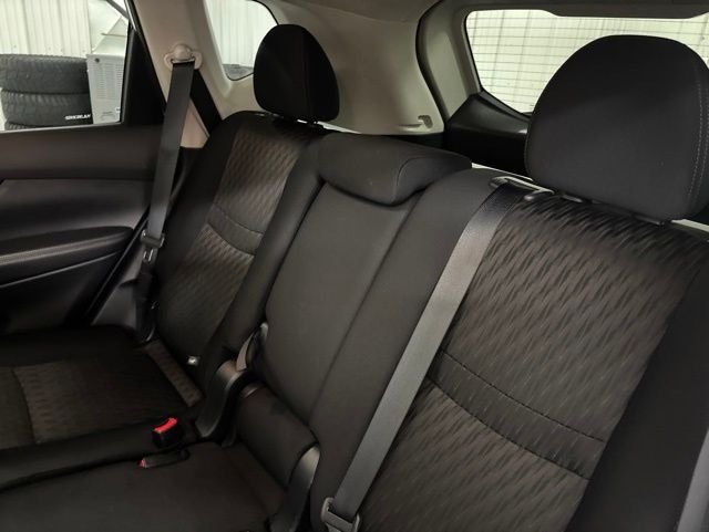 2018 Nissan Rogue SV - Photo 21