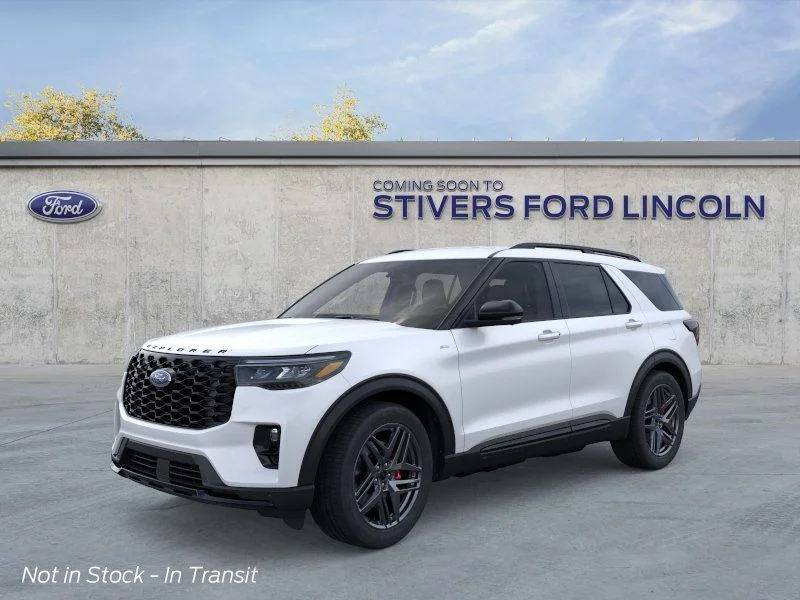 New 2026 Star White Metallic Tri-Coat Ford ST-Line image 1