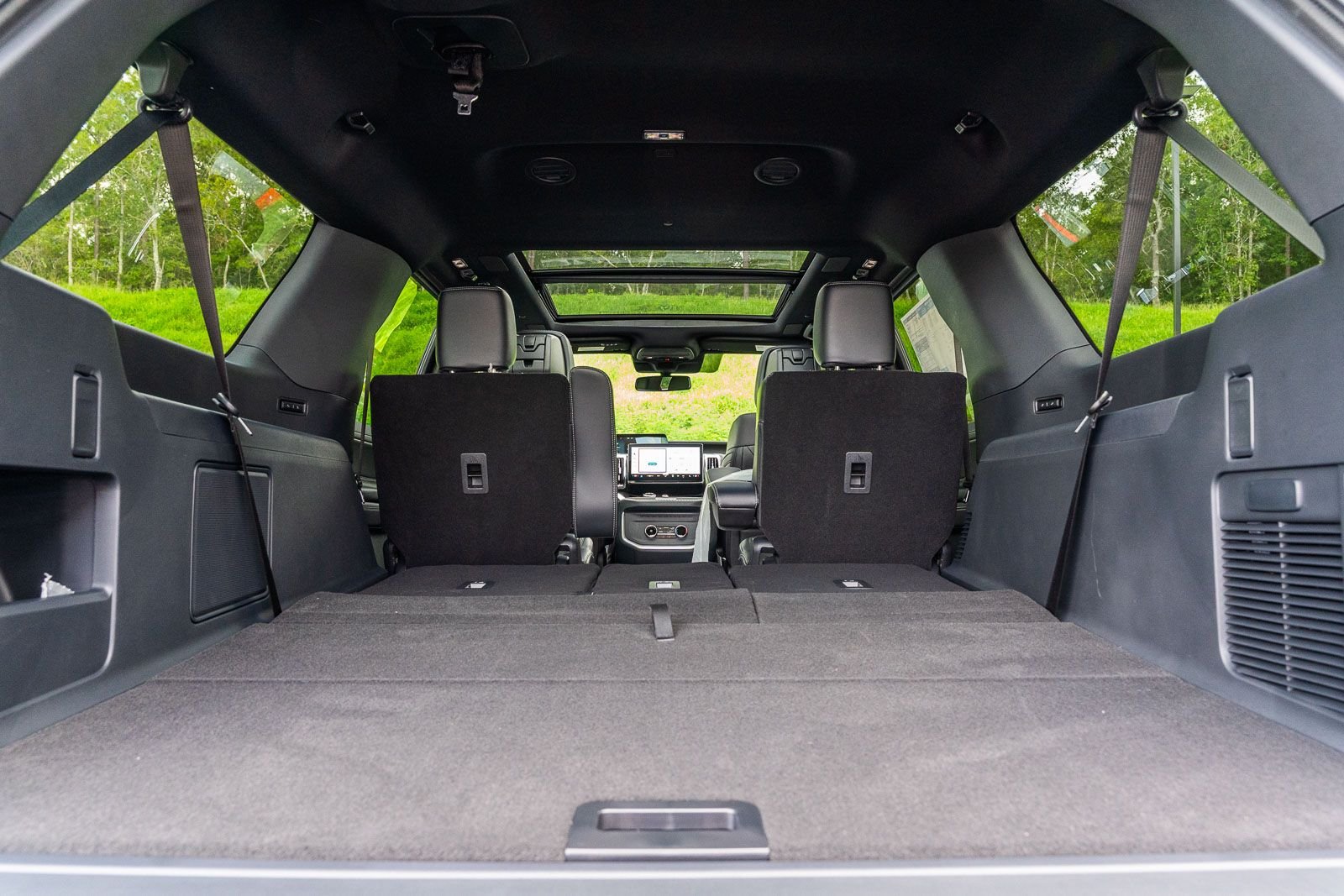 New 2027 Agate Black Metallic Ford MAX Platinum image 12
