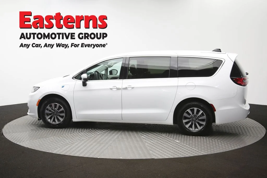 Used 2023 White Chrysler Touring L image 64
