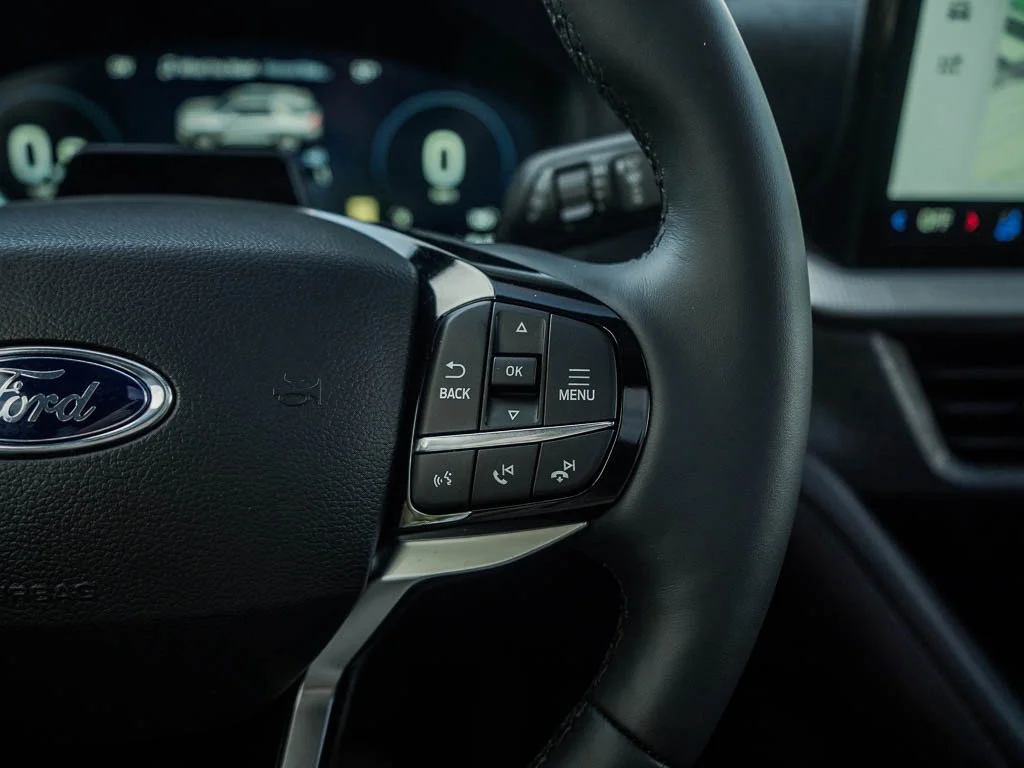 New 2026 Star White Metallic Tri-Coat Ford Platinum™ image 22