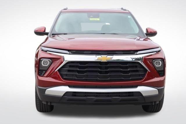Used 2025 Red Chevrolet LT image 4