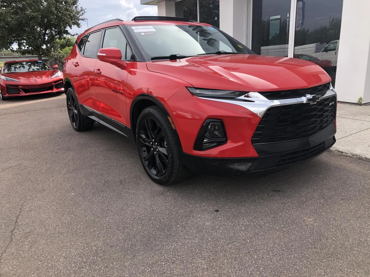 Used 2021 Red Chevrolet AWD 4dr RS image 3