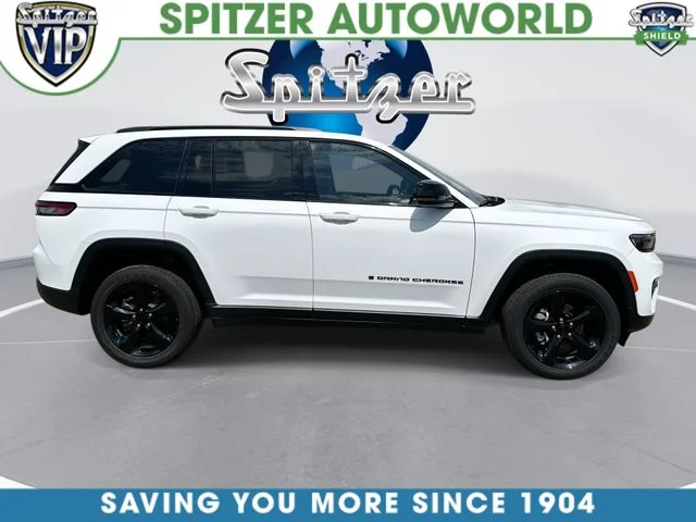 Used 2024 White Jeep Altitude X image 10