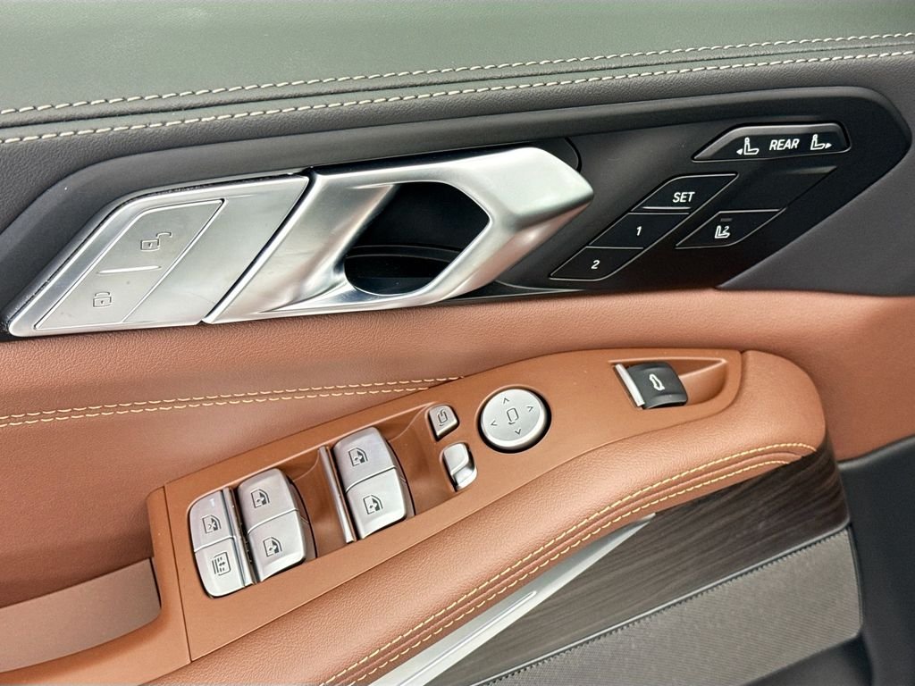 New 2027 Alpine White BMW xDrive40i image 22