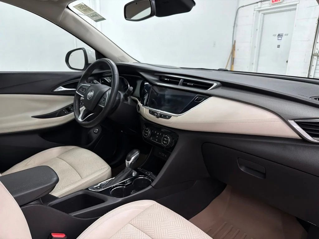 Used 2020 White Buick Essence image 34