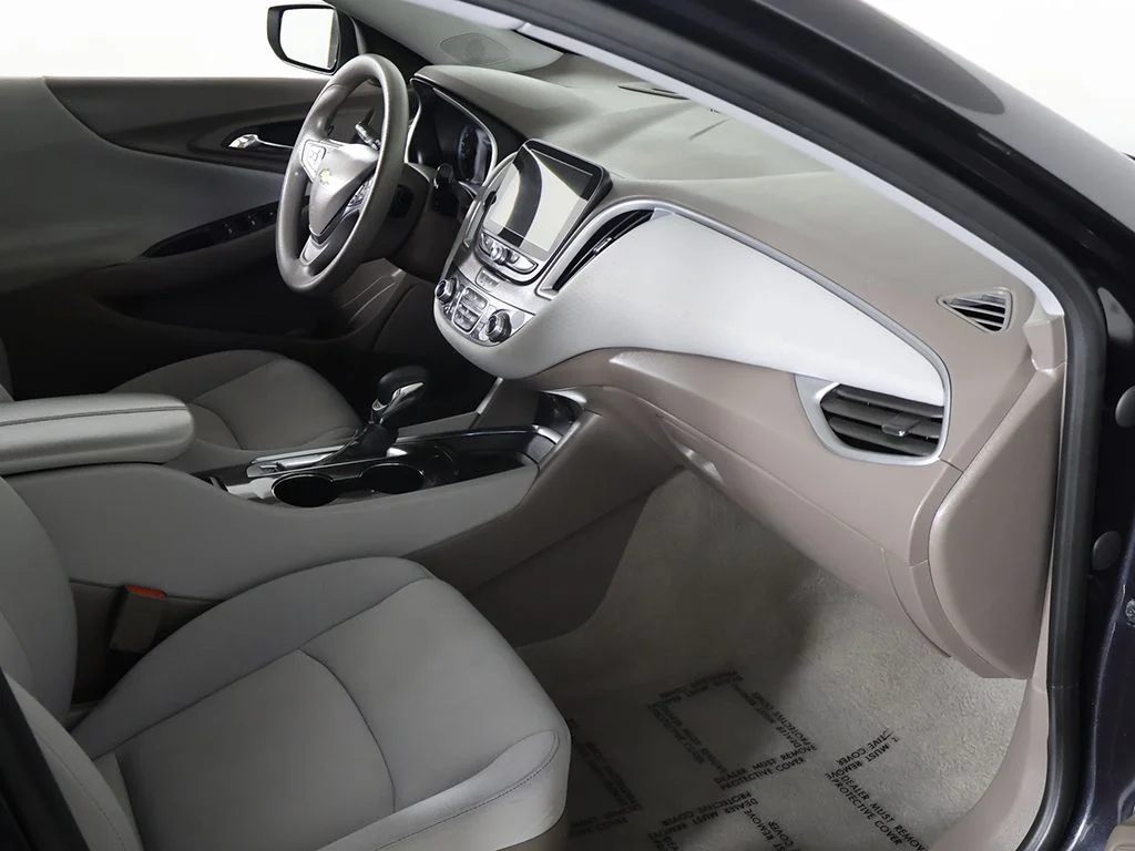 Used 2023 Gray Chevrolet LT image 21