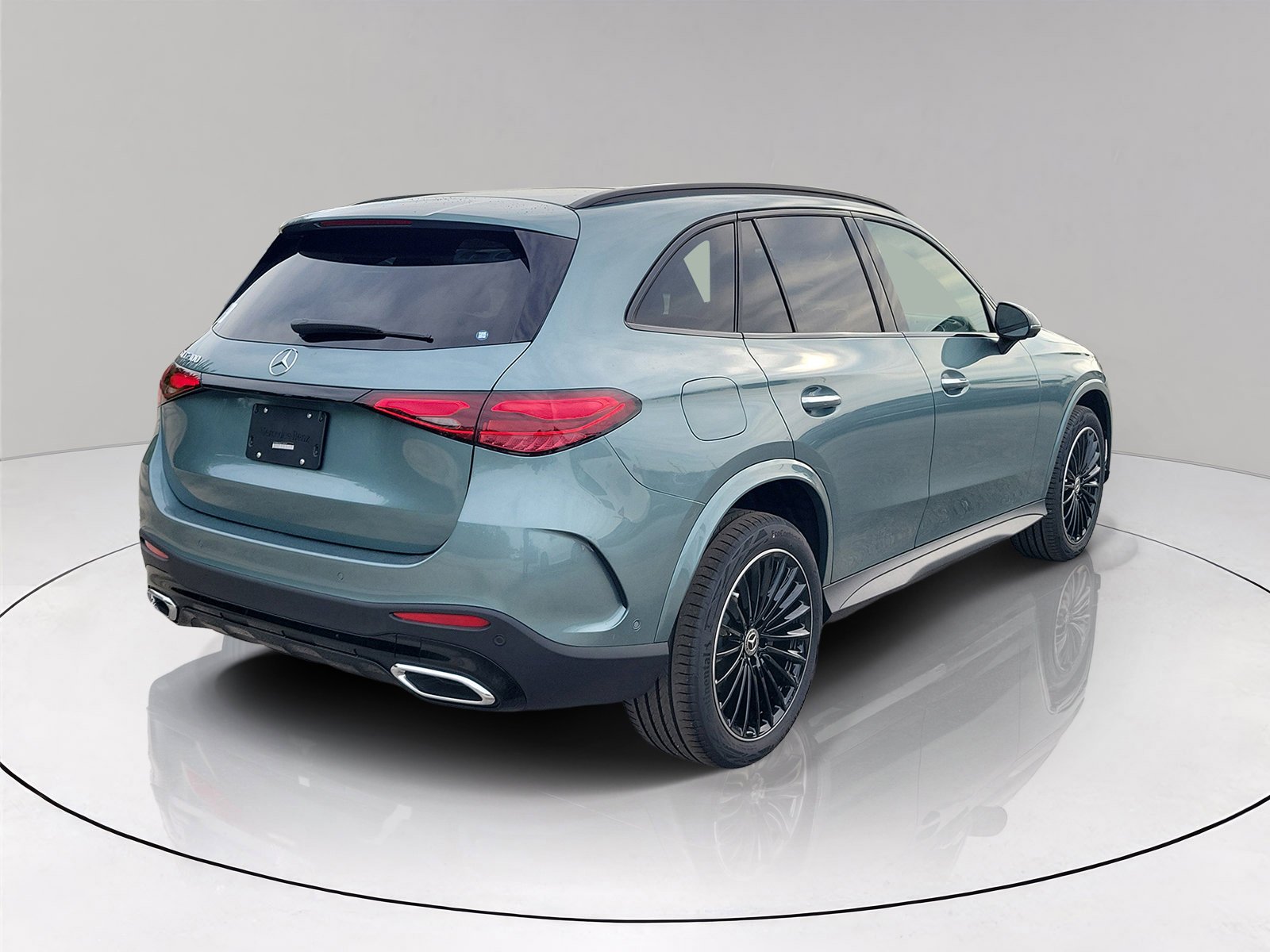New 2026 Verde Silver Metallic Mercedes-Benz GLC 300 image 37