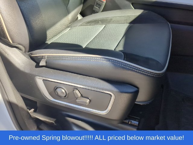 Used 2022 White Ram Laramie image 44