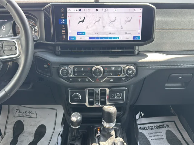 Used 2024 White/off-white Jeep Sahara image 20